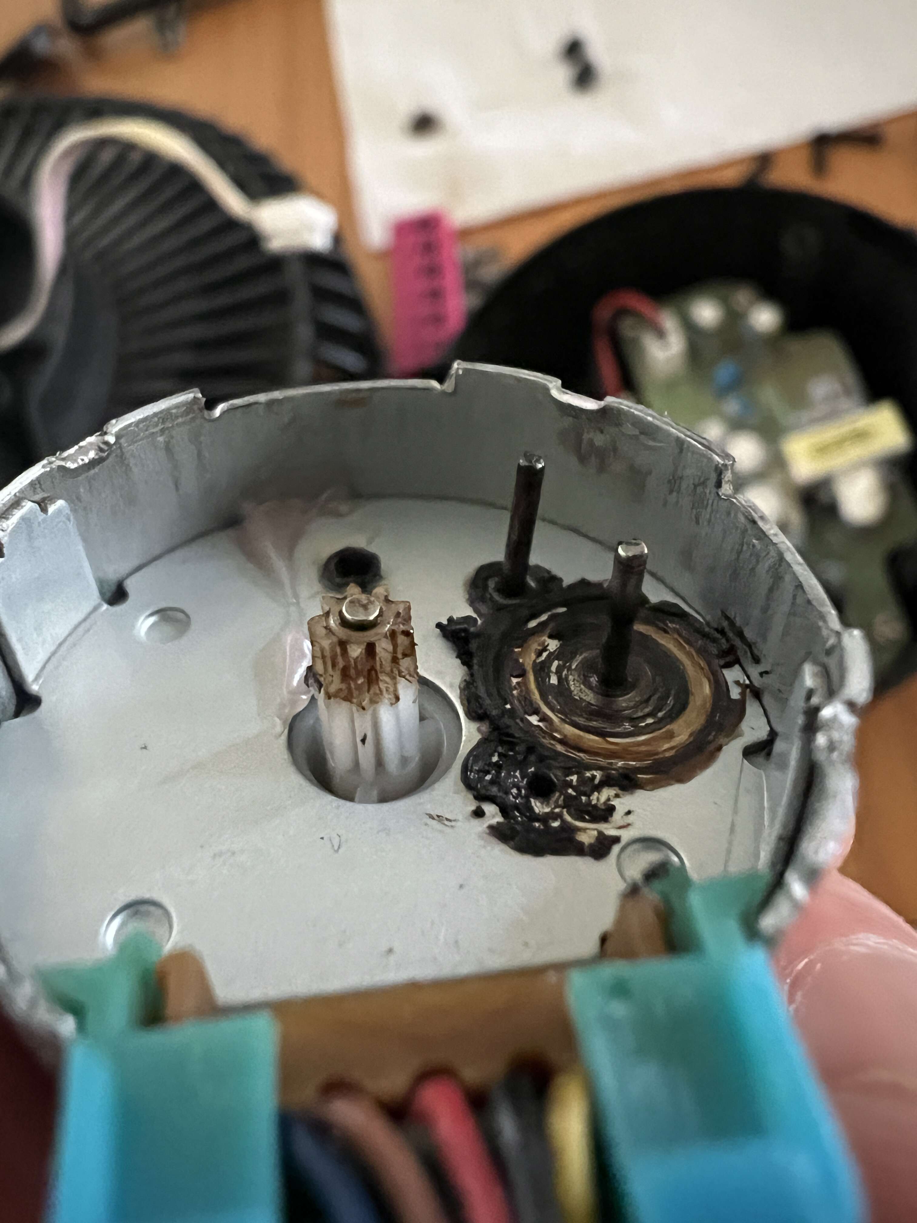 Broken AC Infinity Oscillating Fan Repair - Overgrow.com